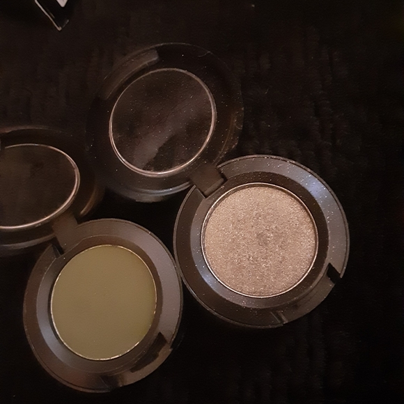 🎉SOLD on mercari HP! MAC Makeup Bundle - Picture 12 of 12